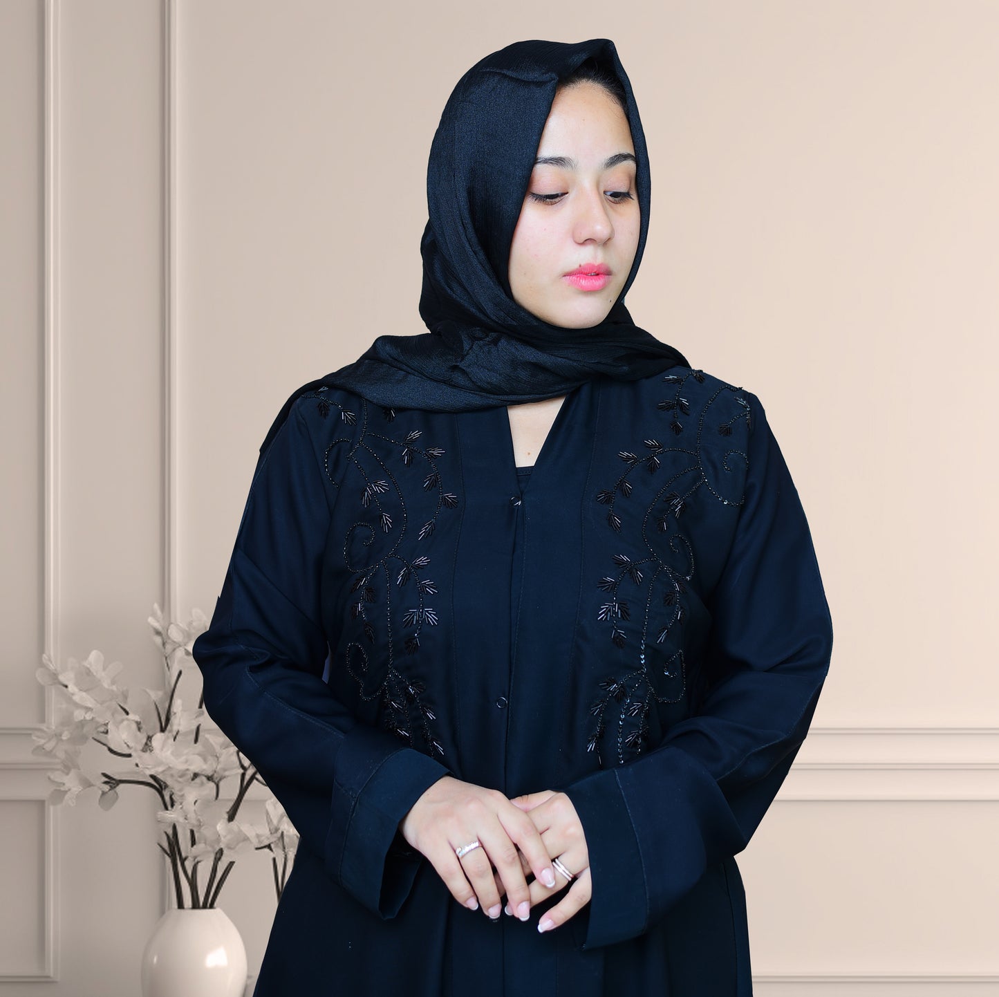 BLACK CUT DANA ABAYA